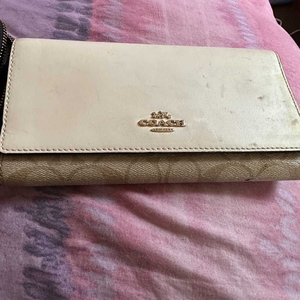 Authentic used 2 coach wallets . 85 dollars